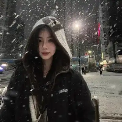 仰映容
